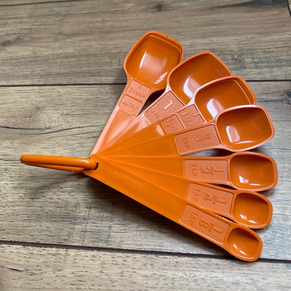 Vintage Tupperware Measuring spoons